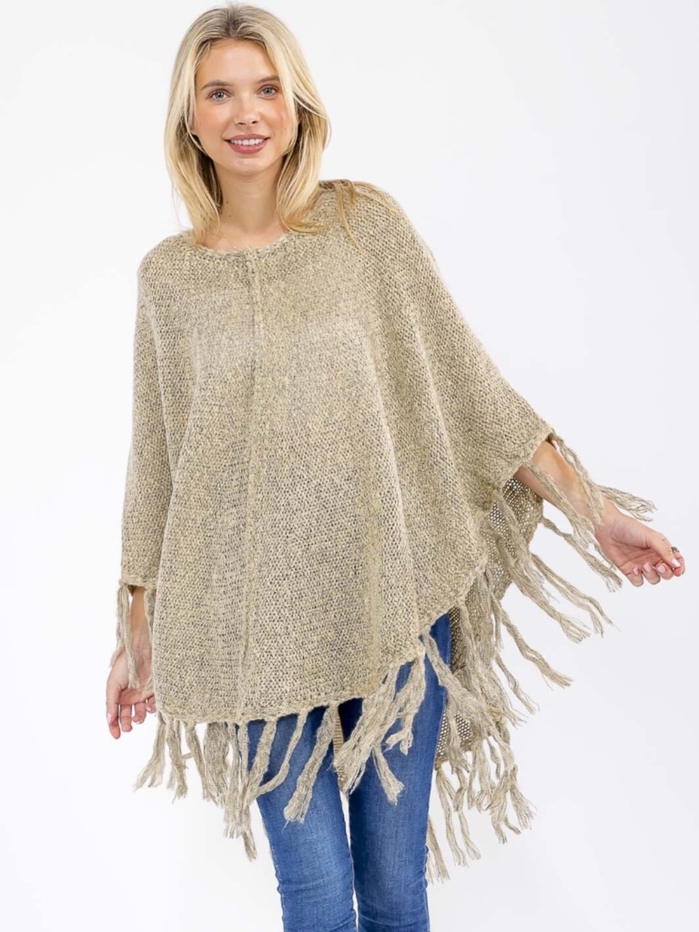 "Doe & Rae" Women's Trim Fringe Detailed Pullover Poncho